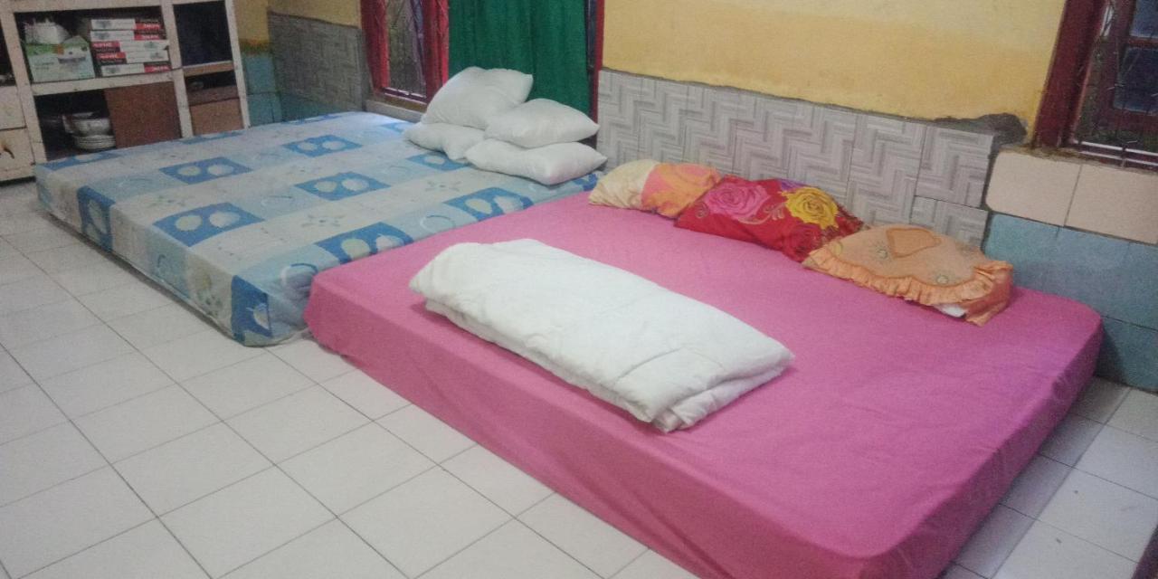 Agus Family Homestay Labuan Bajo Exterior foto